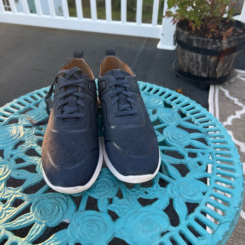 New Softwalk gym shoes